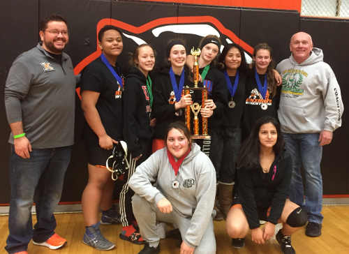 121716khsgirlwrestlers